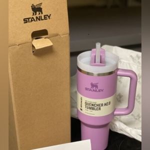 🎉LAST CHANCE🎉 Stanley 40 oz. Quencher H2.0 FlowState Tumbler,Lilac!
